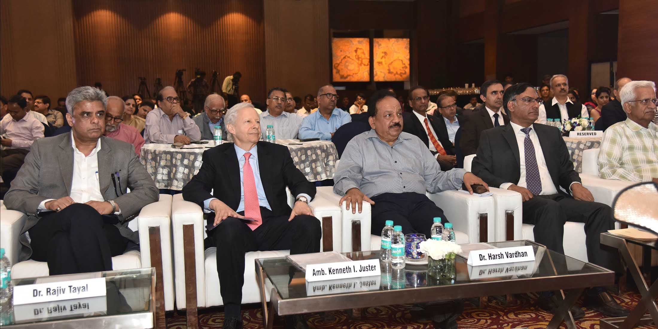 Union Cabinet Approves ₹10,000 Crore Startup India Fund of Funds 2.0 to Boost Deep-Tech Innovation